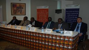 Photo pendant la cérémonie officielle de remise des accréditations professionnelles en passation des marchés au Bénin