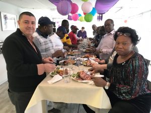 Repas de Thanksgiving pendant la formation en Budgétisation axée sur la performance