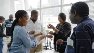 Exercice en groupe pendant la formation en Gestion axée sur les résultats (GAR) et mesure de la performance